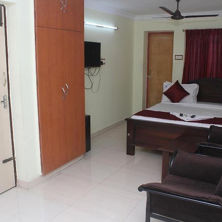 Skyry Hotels T Nagar Chennai Esterno foto