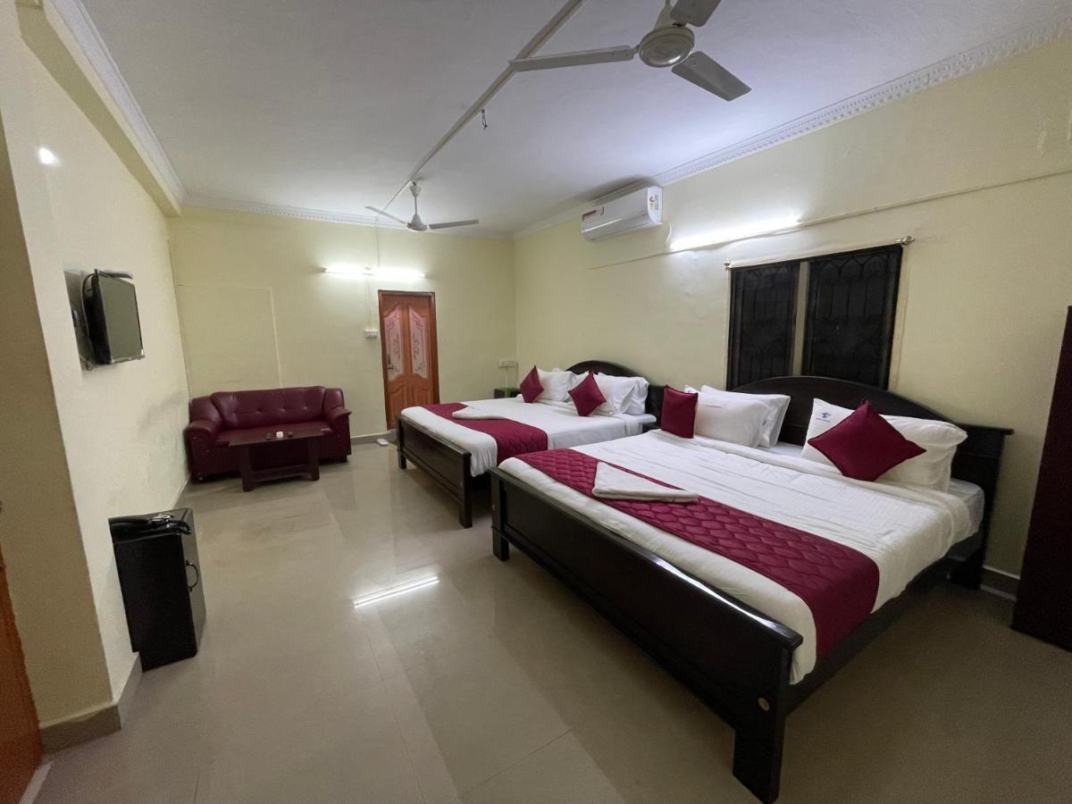 Skyry Hotels T Nagar Chennai Esterno foto